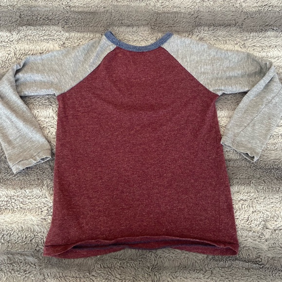 5T Grey & Red Boys Baseball Style shirt - Picture 2 of 3